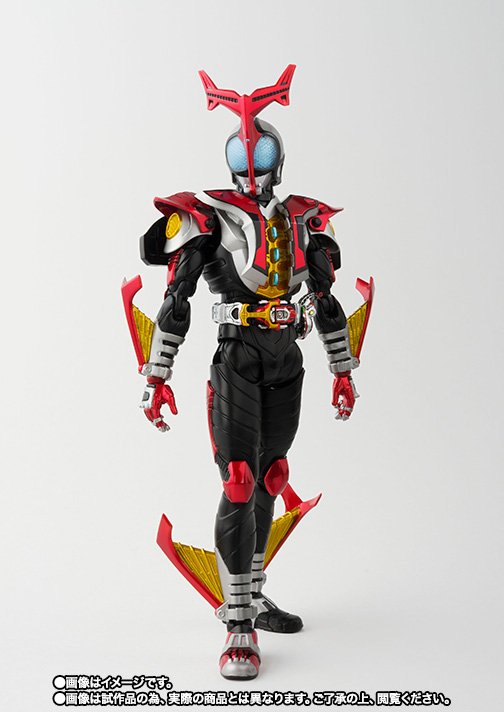 S.H.Figuarts（真骨彫製法） 仮面ライダーカブト ハイパーフォーム