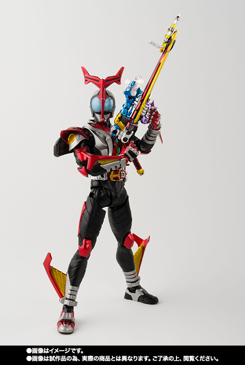 S.H.Figuarts 真骨彫製法 仮面ライダーカブト ハイパーフォーム