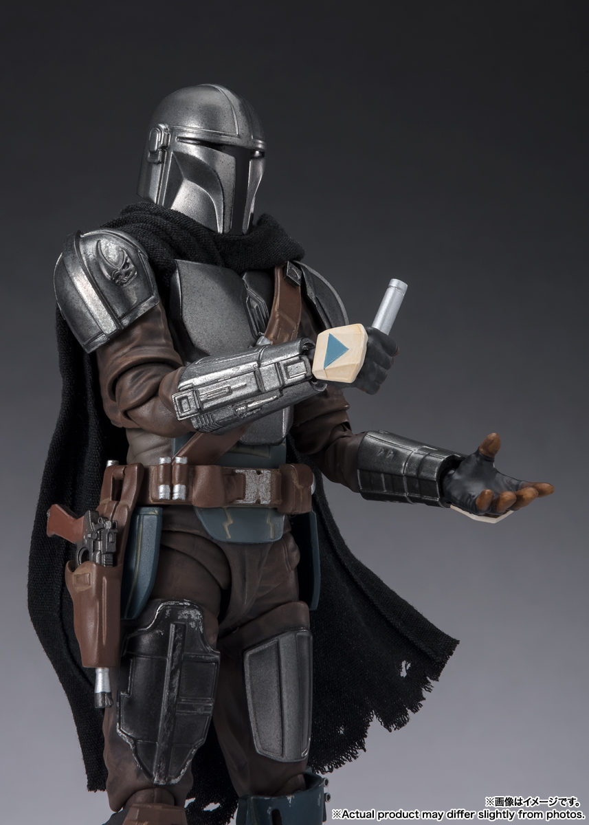 thumbnail image 2 of S.H. Figuarts Star Wars The Mandalorian (Din Jalin), Approx. 5.9 Inches (150 Mm), ABS & PVC & Cloth, Pre-painted Action Figure 2 of 13