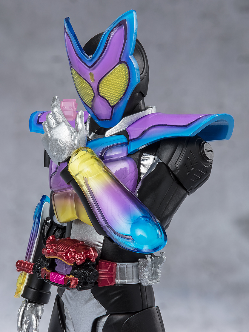 S.H.Figuarts Figura Kamen Rider Gav Kamen Rider Gav Popping Mi Form (primera producción)