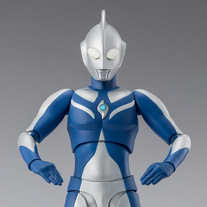 ULTRAMAN COSMOS LUNA MODE