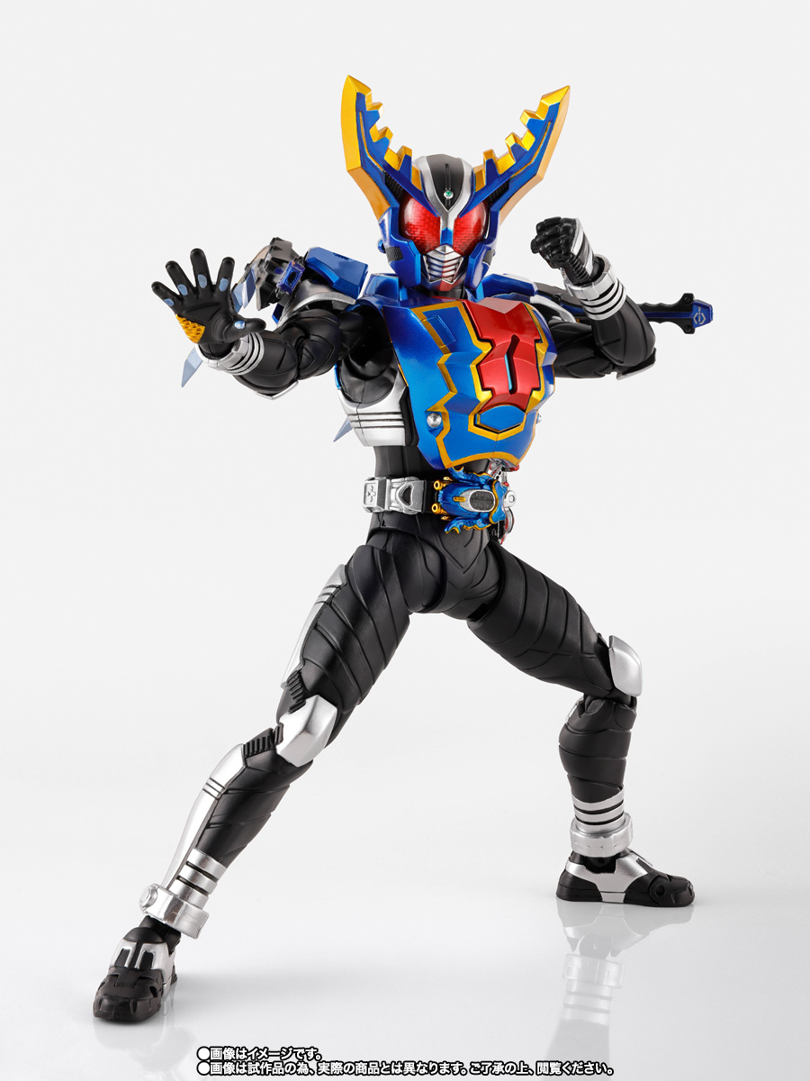 S.H.Figuarts（真骨彫製法） 仮面ライダーガタック ハイパーフォーム