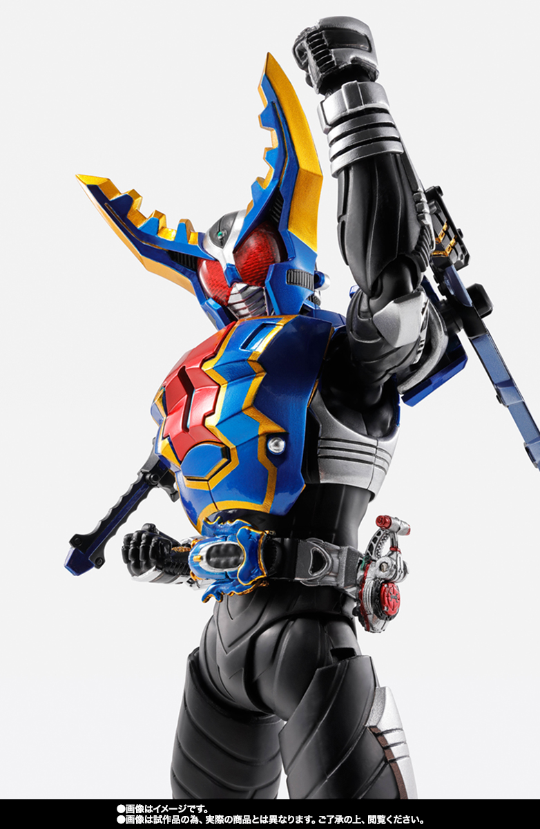 S.H.Figuarts（真骨彫製法） 仮面ライダーガタック ハイパーフォーム