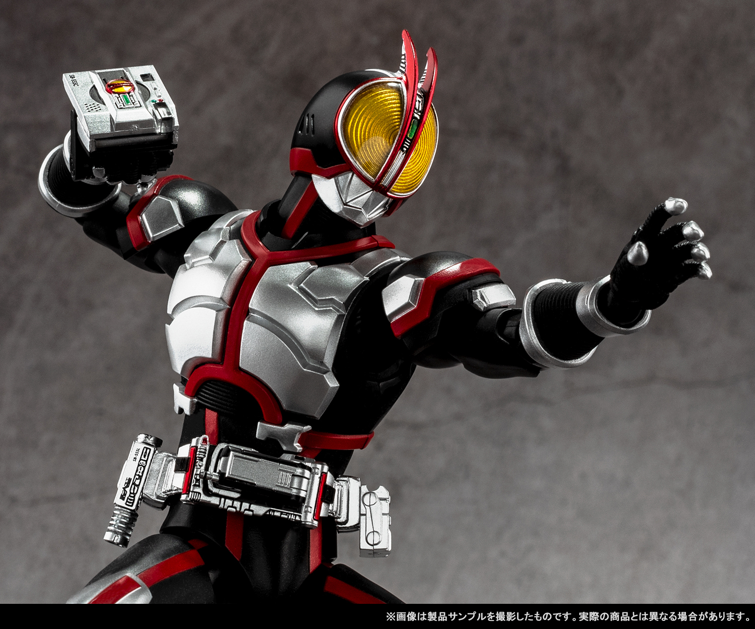 S.H.Figuarts 真骨彫製法 仮面ライダー555 ファイズ-