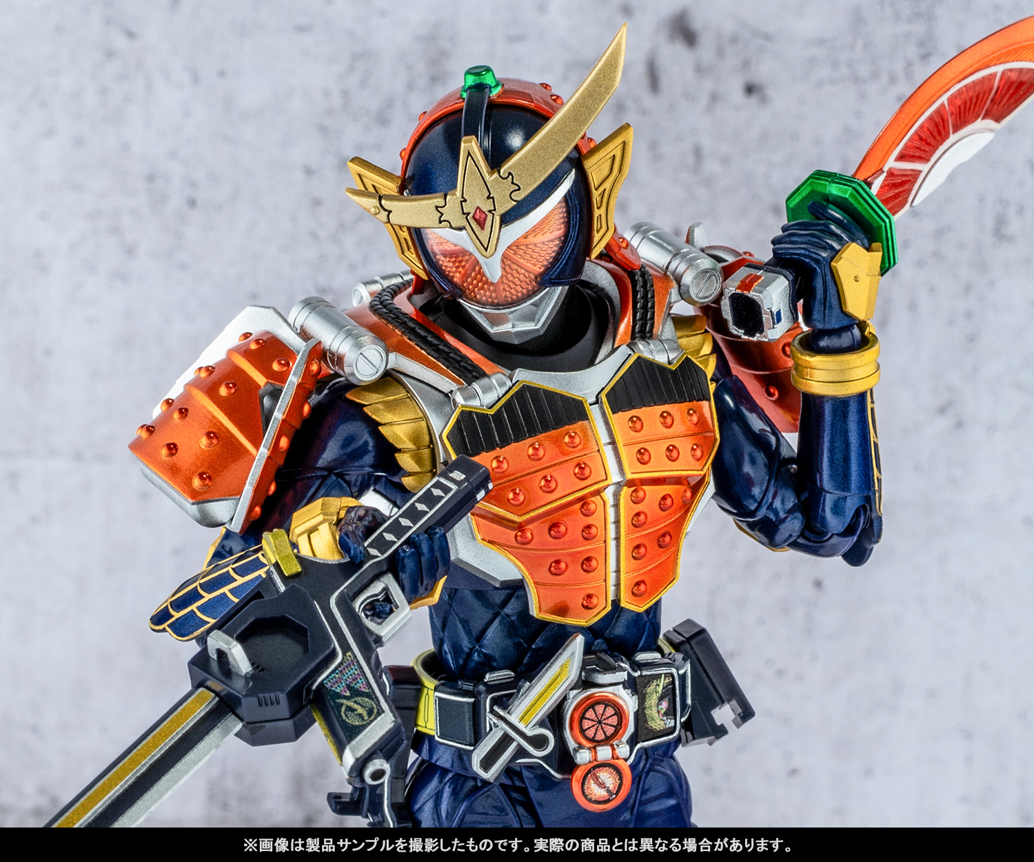 Let&#39;s go to battle with SHINKOCCHOU SEIHOU! Introducing product samples of &quot;Kamen Rider Gaim&quot; and &quot;Kamen Rider Baron&quot; that will be available in stores from August 10th, and the &quot;Arms Change Set&quot; Tamashii web shop