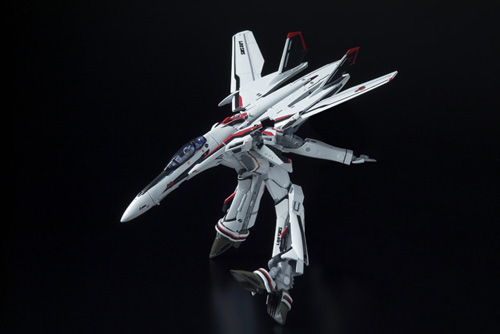 パーフェクトセット　DX超合金VF-25Fメサイヤバルキリー（早乙女アルト機） Amazon.co.jp: TAMASHII NATIONS DX超合金 マクロスF VF-25F スーパー