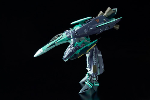 DX超合金&nbsp;RVF-25 メサイアバルキリー(ルカ・アンジェローニ機)
