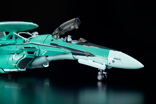 DX超合金&nbsp;RVF-25 メサイアバルキリー(ルカ・アンジェローニ機)