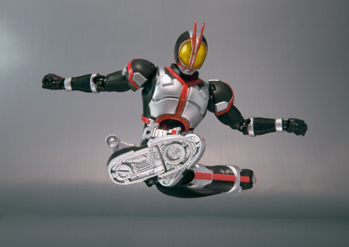 S.H.Figuarts 仮面ライダーファイズ│株式会社BANDAI SPIRITS