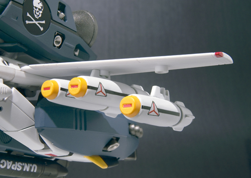 VF HI-METAL&nbsp;VF-1S ストライクバルキリー(ロイ・フォッカー機)