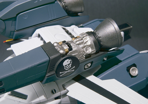 VF HI-METAL&nbsp;VF-1S ストライクバルキリー(ロイ・フォッカー機)
