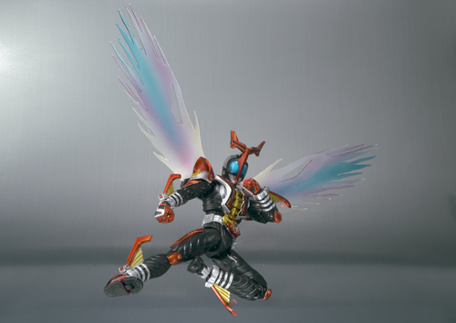 S.H.Figuarts 仮面ライダーカブトハイパーフォーム│株式会社BANDAI