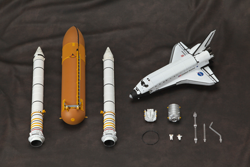 大人の超合金　スペースシャトル　エンデバー号 Amazon.co.jp: TAMASHII NATIONS 大人の超合金 スペースシャトル