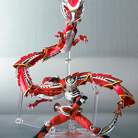 S.H.Figuarts&nbsp;仮面ライダー龍騎&ドラグレッダーセット