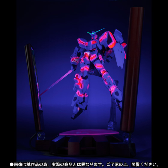 ROBOT魂&nbsp;＜SIDE MS＞ ユニコーンガンダム（サイコフレーム発光仕様）GLOWING STAGEセット