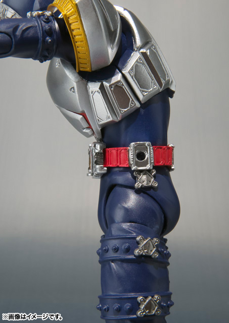 S.H.Figuarts 仮面ライダーブレイド│株式会社BANDAI SPIRITS