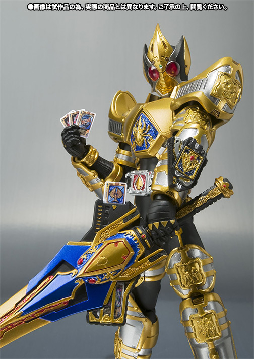 S.H.Figuarts 仮面ライダーブレイド キングフォーム│株式会社BANDAI