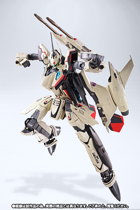 DX超合金 YF-29 デュランダルバルキリー(イサム機)