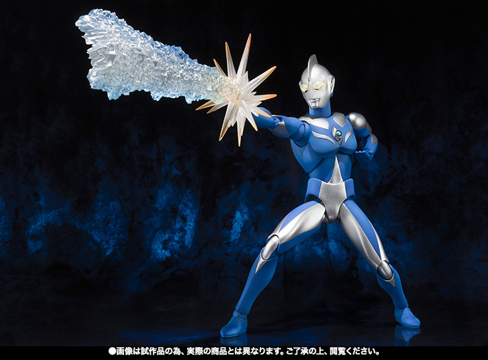 ULTRA-ACT ウルトラマンコスモス ルナモード│株式会社BANDAI SPIRITS
