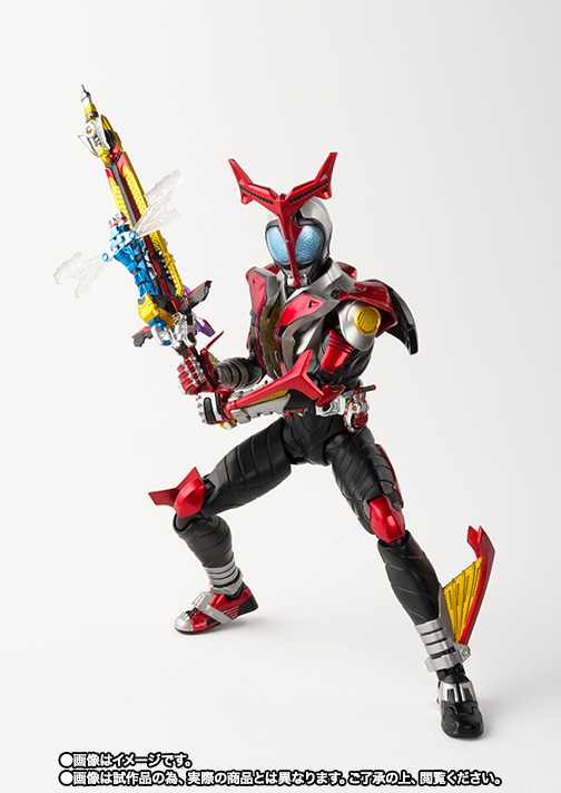 S.H.Figuarts（真骨彫製法）&nbsp;仮面ライダーカブト ハイパーフォーム