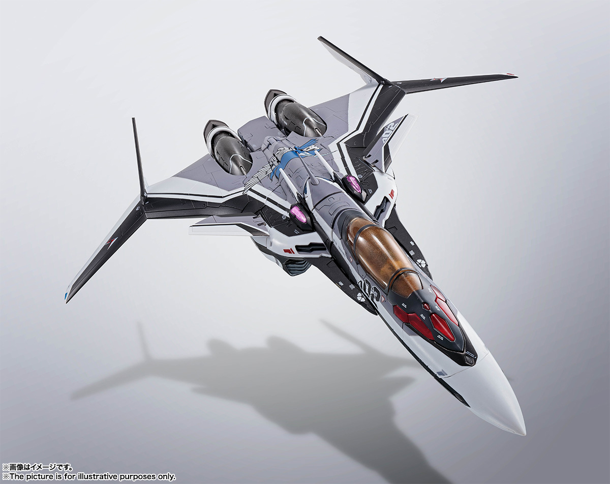 DX超合金 劇場版VF-31F ジークフリード(メッサー・イーレフェルト/ハヤテ・インメルマン搭乗機)