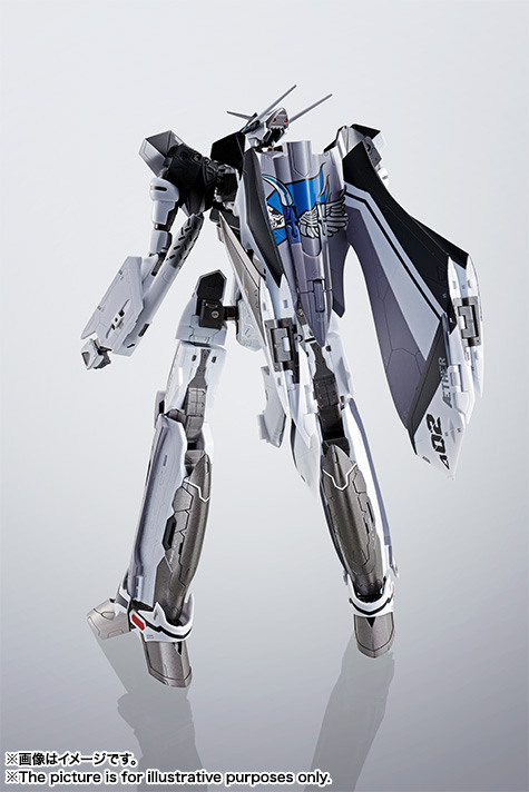 DX超合金 劇場版VF-31F ジークフリード(メッサー・イーレフェルト/ハヤテ・インメルマン搭乗機)