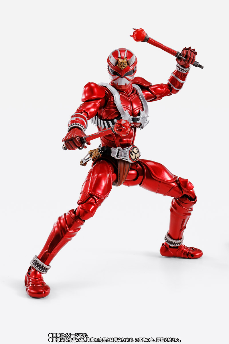S.H.Figuarts(真骨彫製法) 仮面ライダー響鬼紅