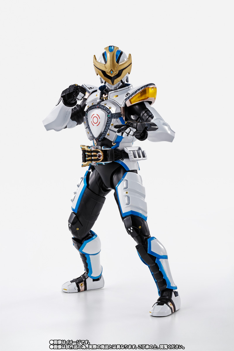 S.H.Figuarts(真骨彫製法) 仮面ライダーイクサ セーブモード/バーストモード