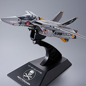 DX超合金&nbsp;初回限定版VF-1Sバルキリー ロイ・フォッカースペシャル