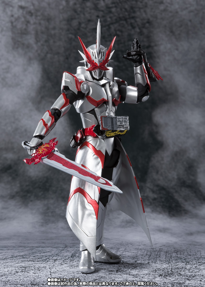 S.H.Figuarts 仮面ライダーセイバー ドラゴニックナイト