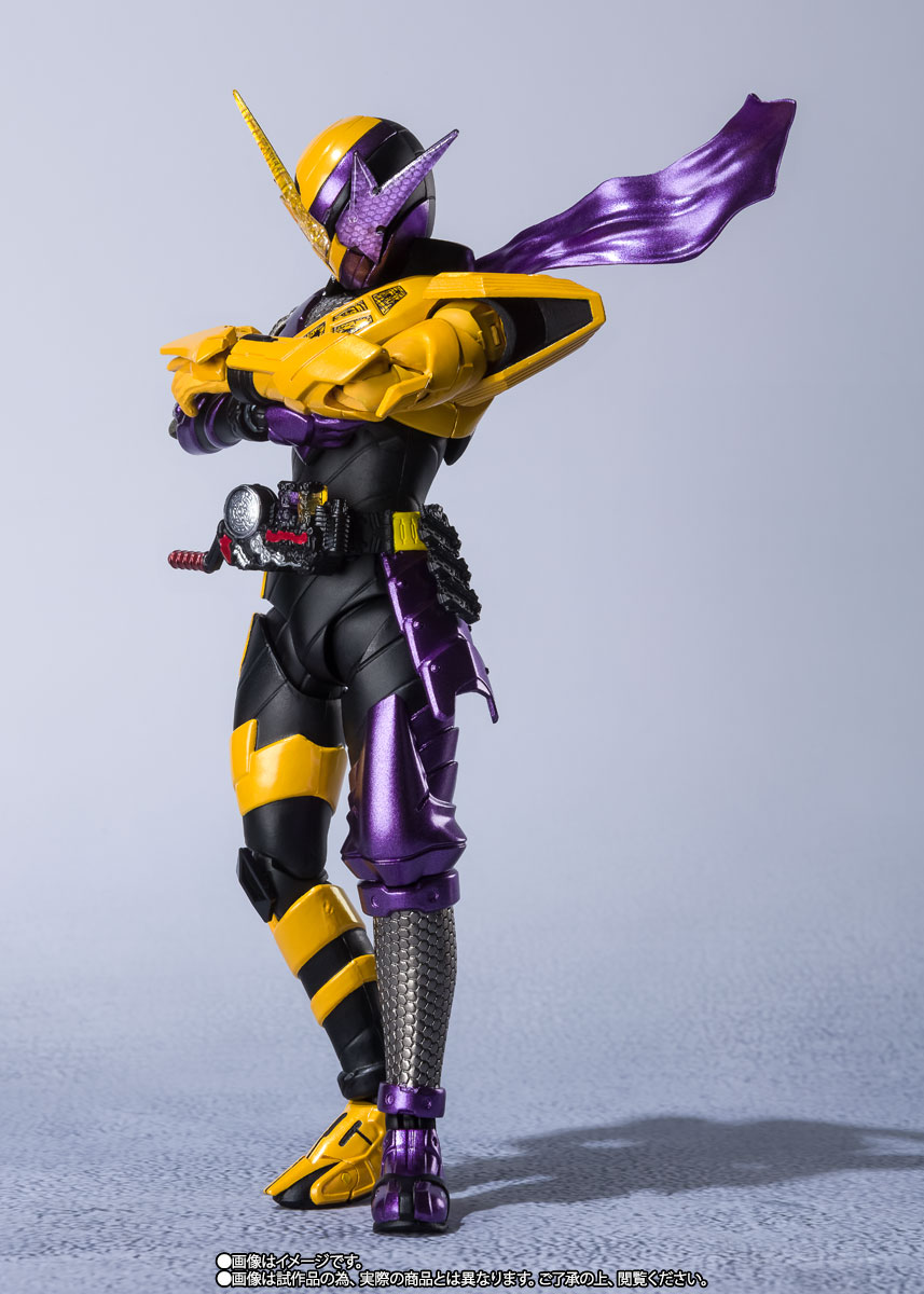 S.H.Figuarts&nbsp;仮面ライダービルド ニンニンコミックフォーム