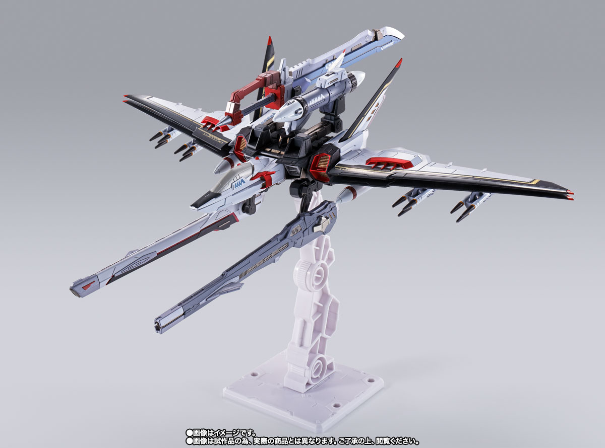 METAL BUILD&nbsp;ストライクルージュ オオトリ装備