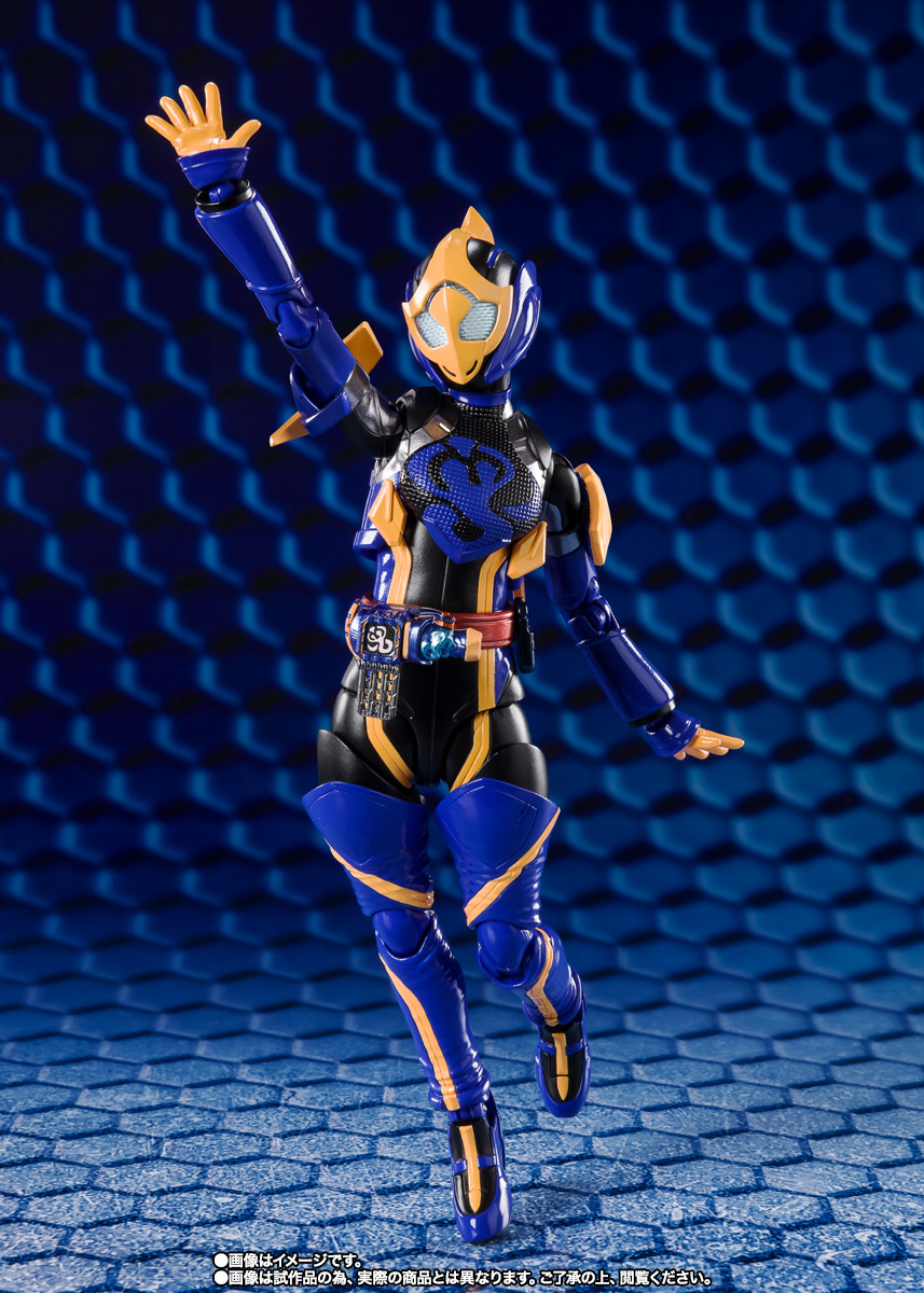 S.H.Figuarts 仮面ライダージャンヌ コブラゲノム&ラブコフ クジャクゲノム