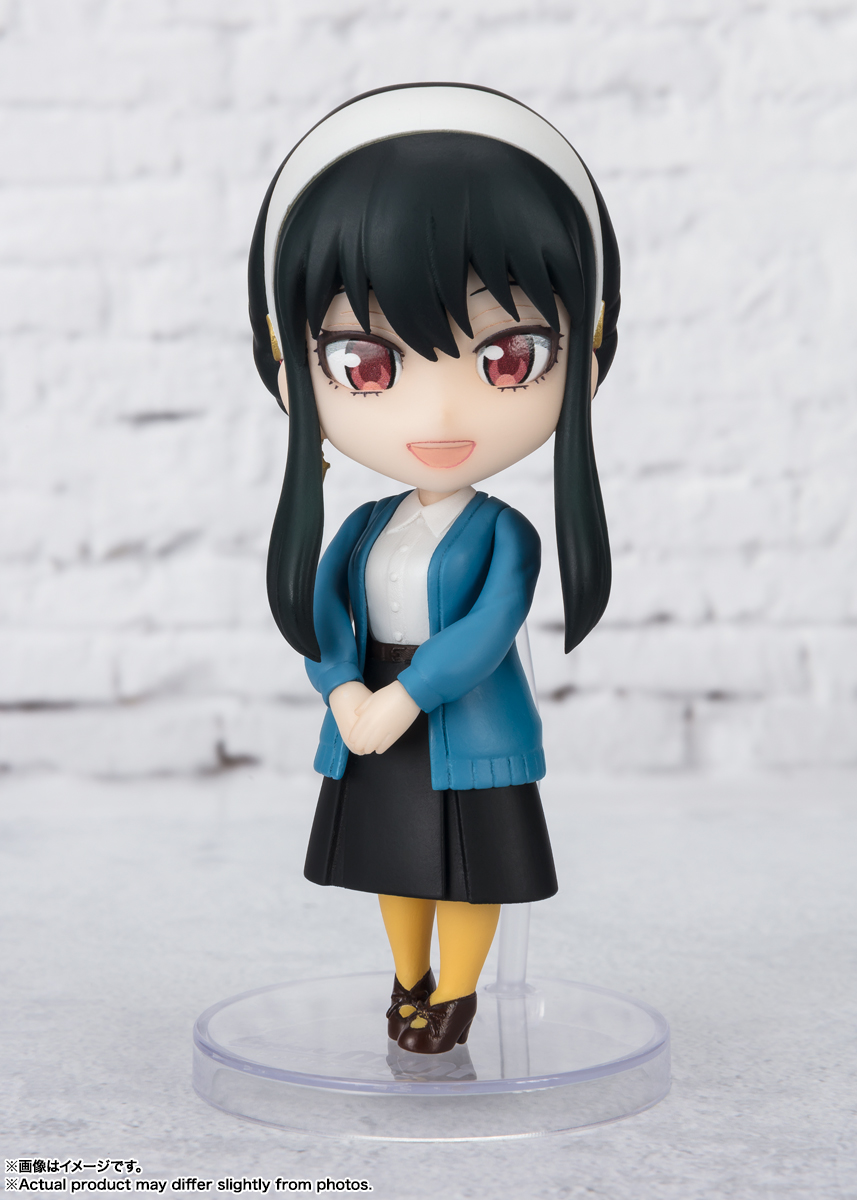 Figuarts mini ヨル・フォージャー -おでけけこーで-