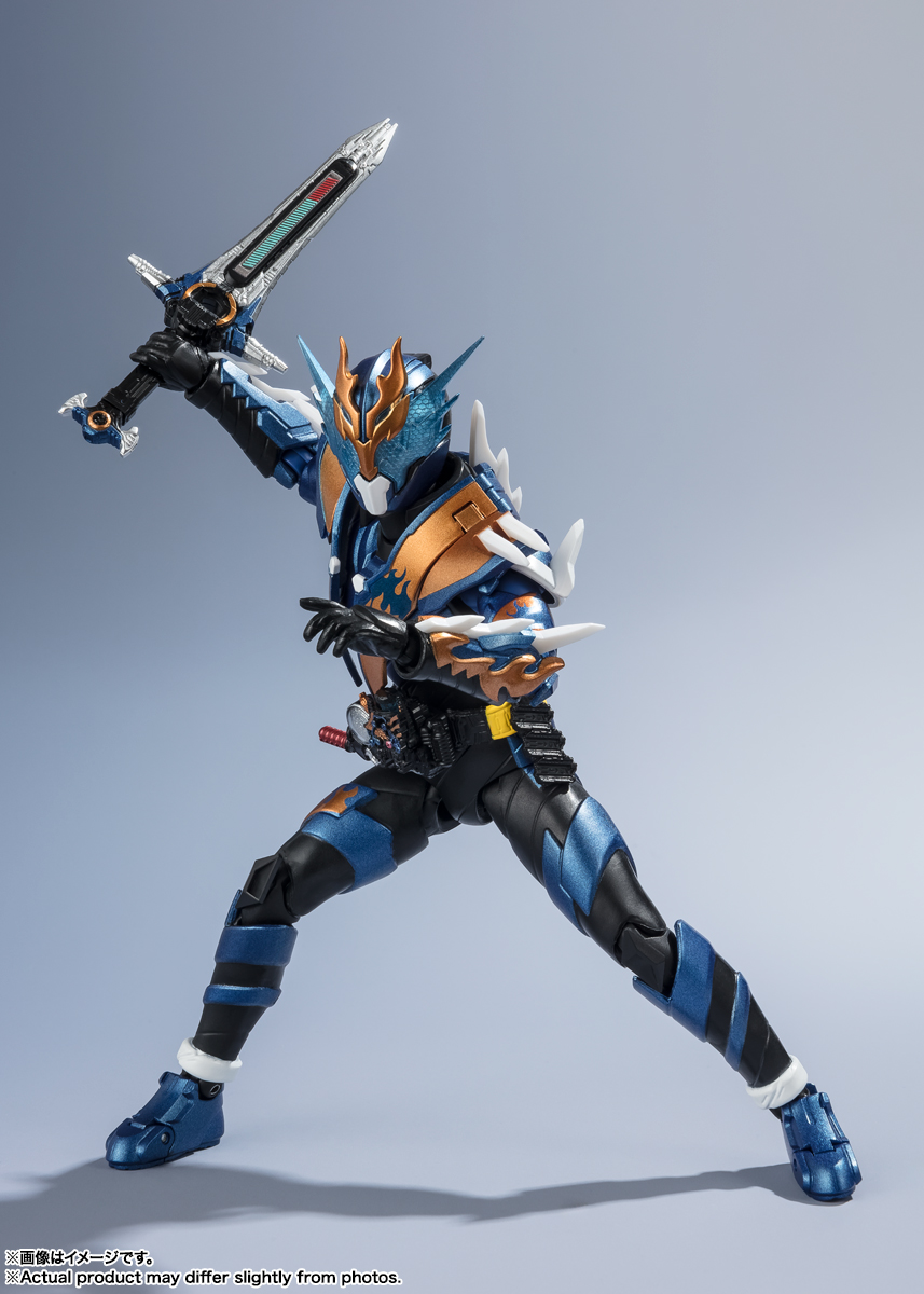 S.H.Figuarts&nbsp;仮面ライダークローズ 平成ジェネレーションズエディション