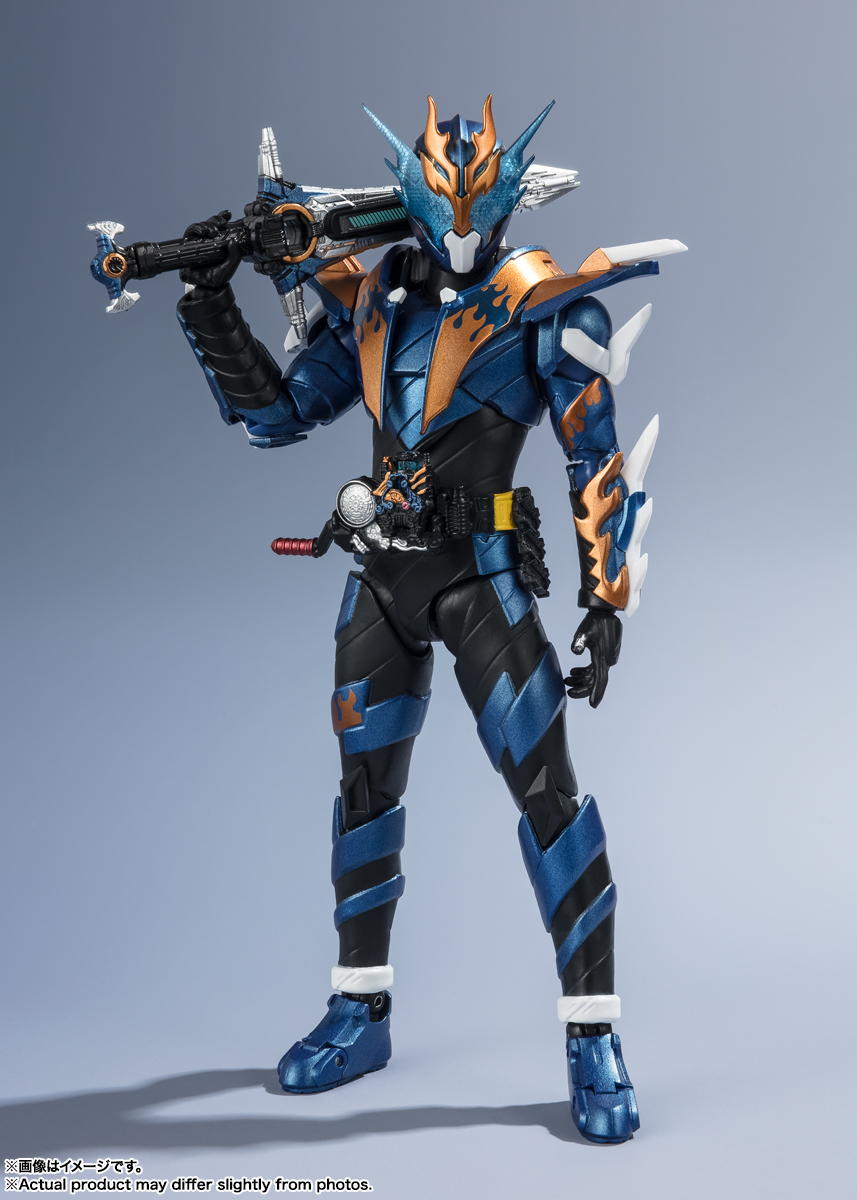 S.H.Figuarts&nbsp;仮面ライダークローズ 平成ジェネレーションズエディション