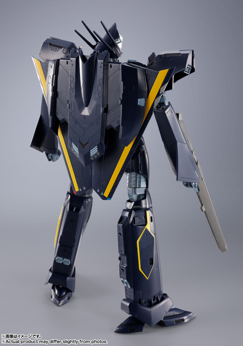 DX超合金&nbsp;VF-17S ナイトメアステルスバルキリー（ガムリン木崎機）
