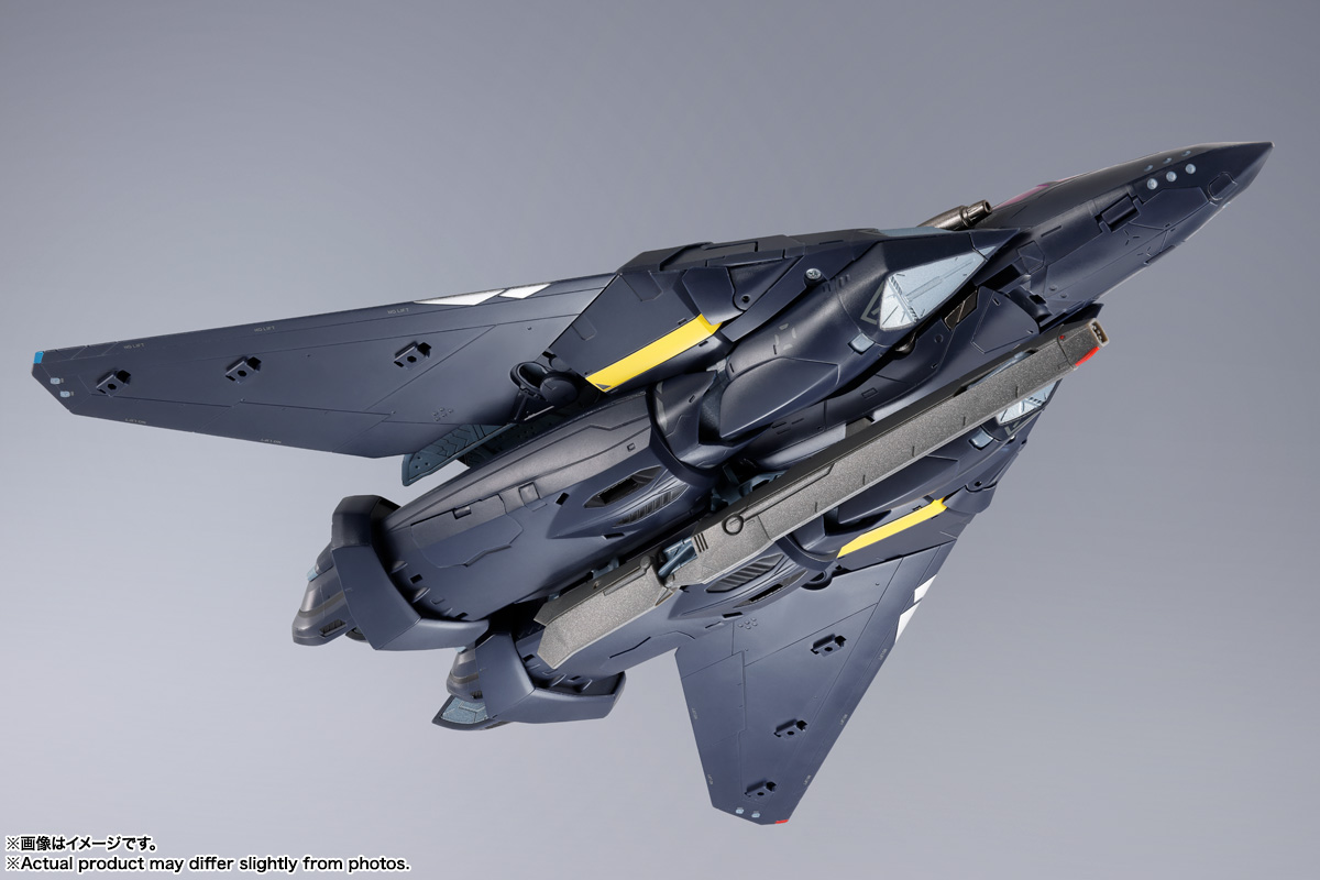 DX超合金&nbsp;VF-17S ナイトメアステルスバルキリー（ガムリン木崎機）