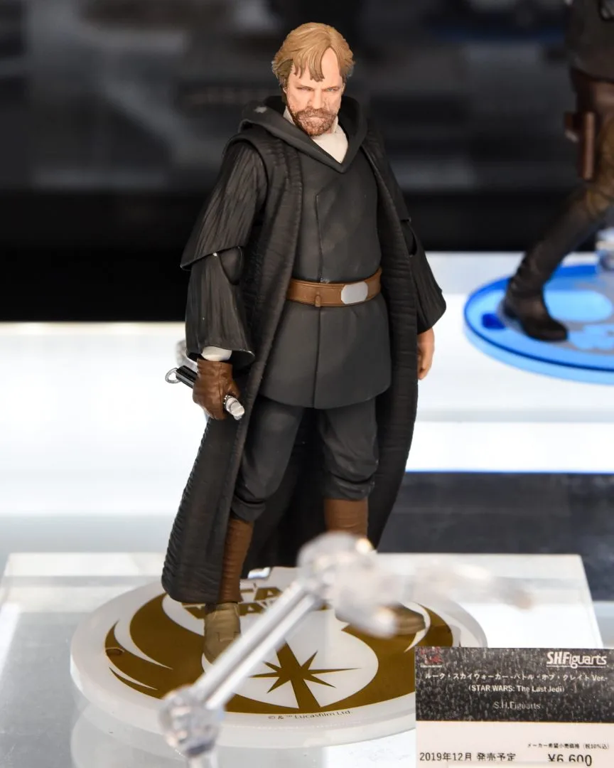 S.H.Figuarts ルーク・スカイウォーカー -バトル・オブ・クレイト Ver.-（STAR WARS: The Last Jedi）2019年12月発売予定
© &™ Lucasfilm Ltd.