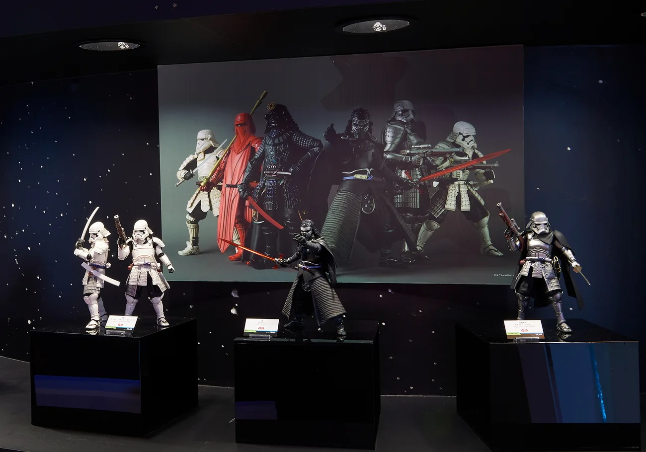 名将MOVIE REALIZATION 足軽 ファースト・オーダー ストームトルーパー／店頭発売中
名将MOVIE REALIZATION 足軽大将 キャプテン・ファズマ／2019年11月店頭発売予定
名将MOVIE REALIZATION 侍 カイロ・レン／店頭発売中
©＆TM Lucasfilm Ltd.