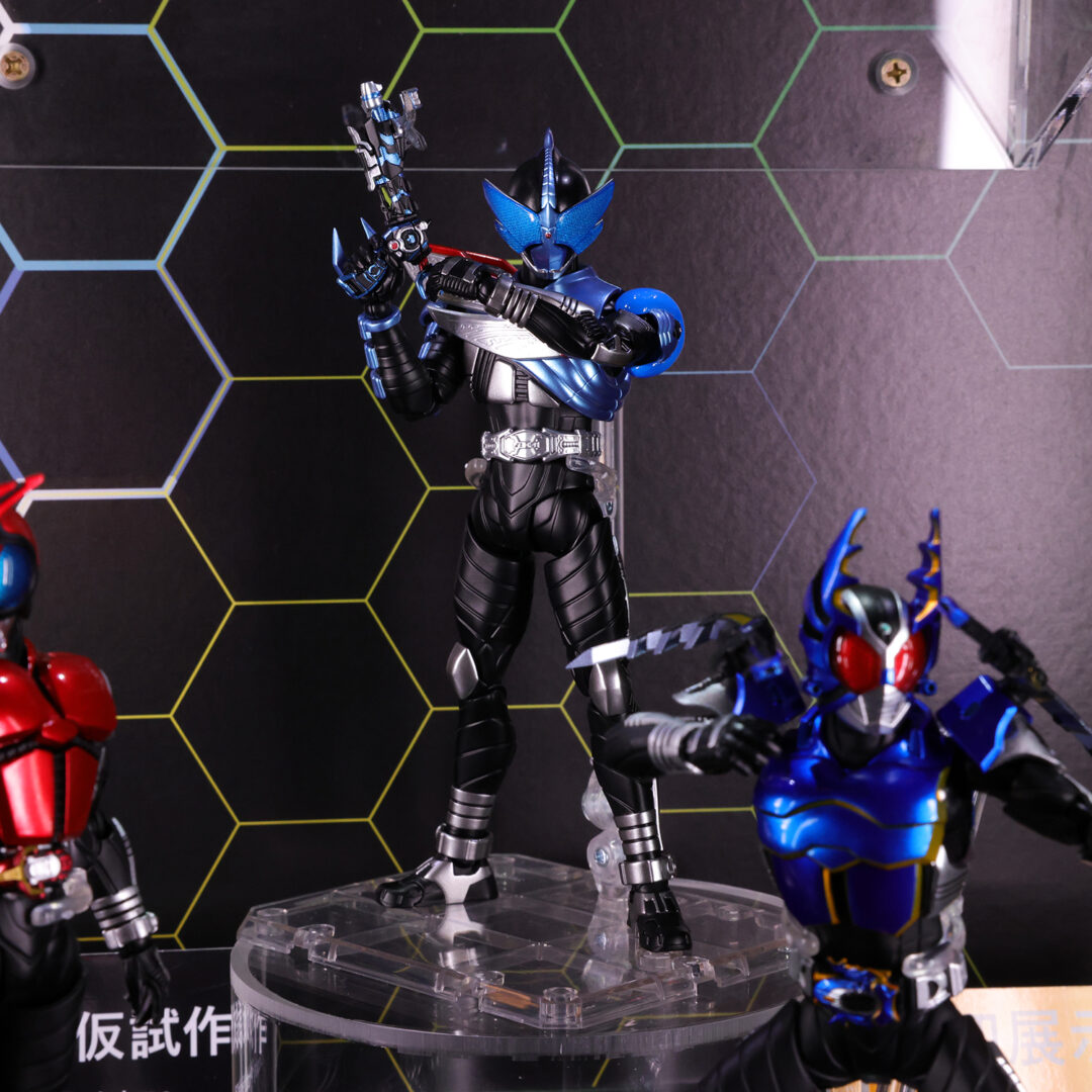 S.H.Figuarts（真骨彫製法） 仮面ライダードレイク　参考出品