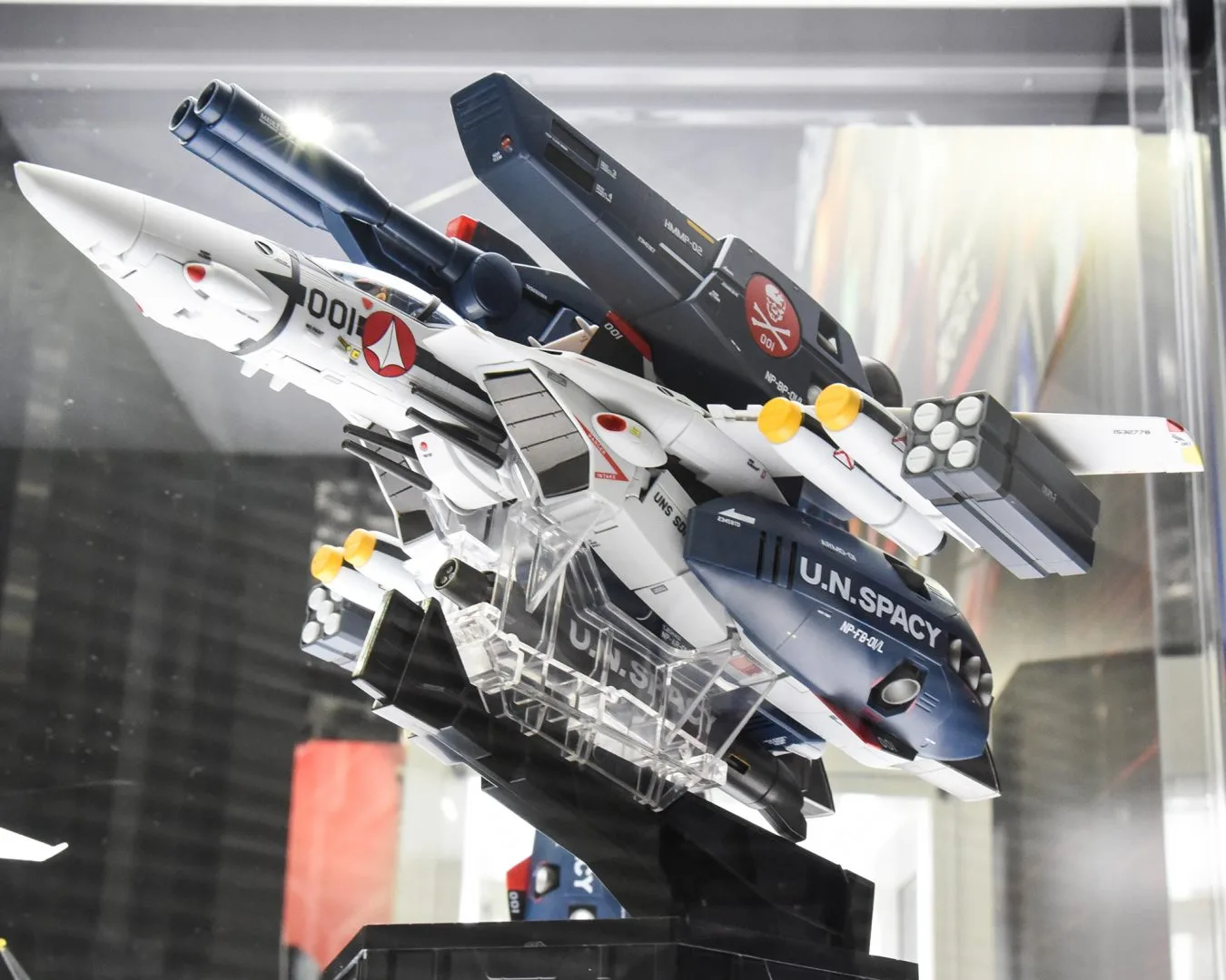 DX超合金 劇場版VF-1S バルキリー（一条輝機）2019年11月発売予定
DX超合金 劇場版VF-1対応ストライク／スーパーパーツセット 2020年4月発送予定（2次）
DX超合金 VF-1対応ミサイルセット
©1984 BIGWEST