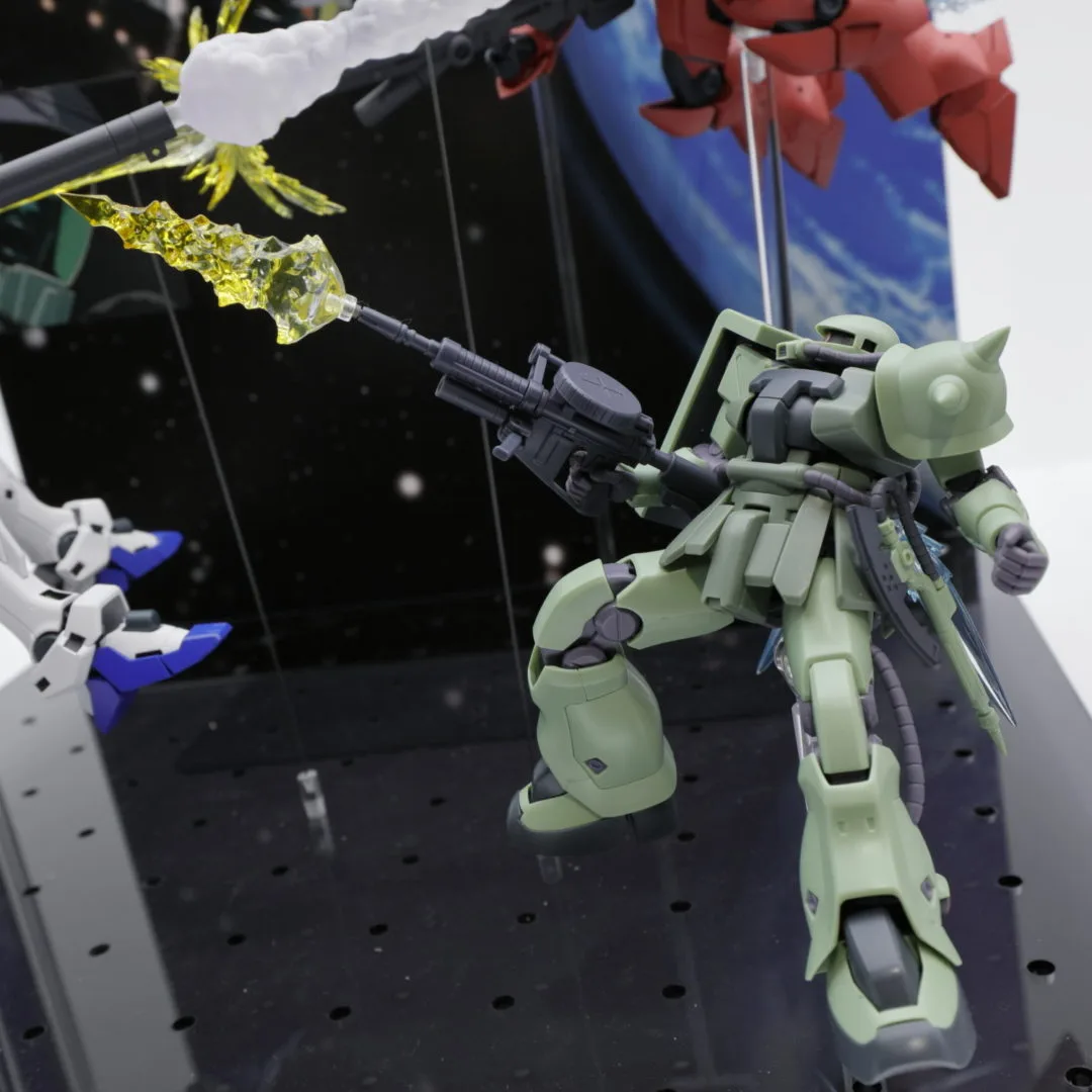 ROBOT魂 ＜SIDE MS＞ MS-06F2 ザクII F2型 ver. A.N.I.M.E.
ROBOT魂 ＜SIDE MS＞ エフェクトパーツセット2 ver. A.N.I.M.E.（使用例）
©創通・サンライズ