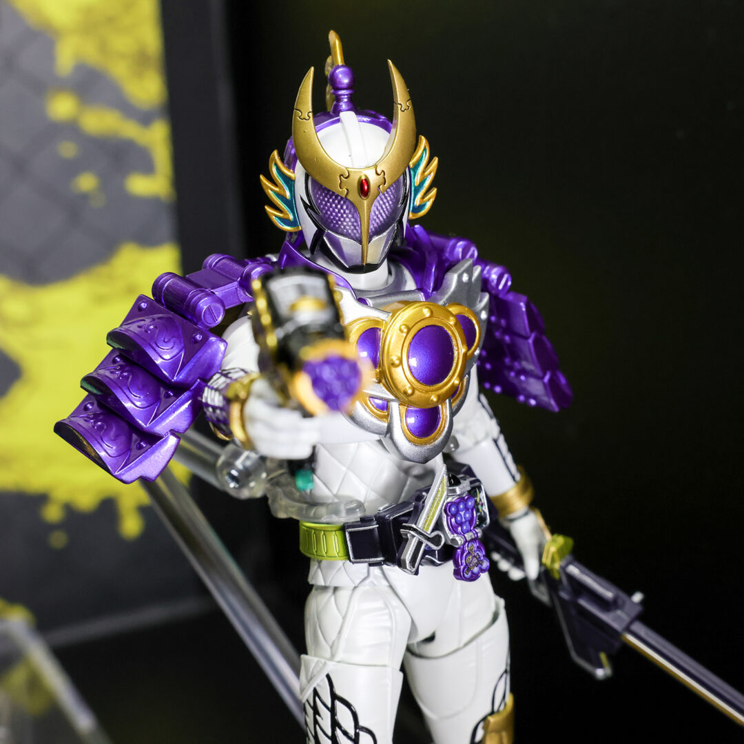 S.H.Figuarts（真骨彫製法） 仮面ライダー斬月 ブドウアームズ　参考展示
