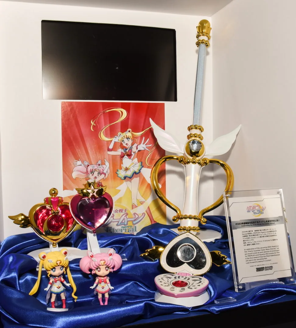 PROPLICA ムーンカレイドスコープ -Eternal edition-／参考展示
PROPLICA クライシスムーンコンパクト -Eternal edition-／参考展示
PROPLICA ちびムーンコンパクト -Eternal edition-／参考展示
Figuarts mini スーパーセーラームーン -Eternal edition-／参考展示
Figuarts mini スーパーセーラーちびムーン -Eternal edition-／参考展示
©武内直子・PNP・東映アニメーション