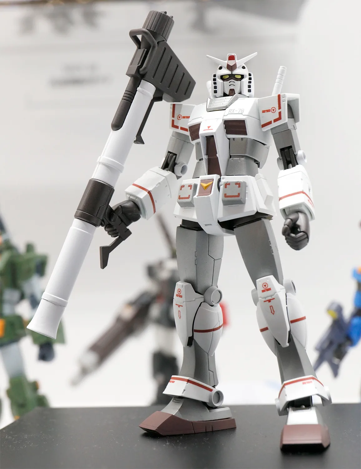 「ROBOT魂 ＜SIDE MS＞ RX-78-2 ガンダム（ロールアウトカラー）＆『プラモ狂四郎』スペシャルパーツセット ver. A.N.I.M.E.」 参考出品