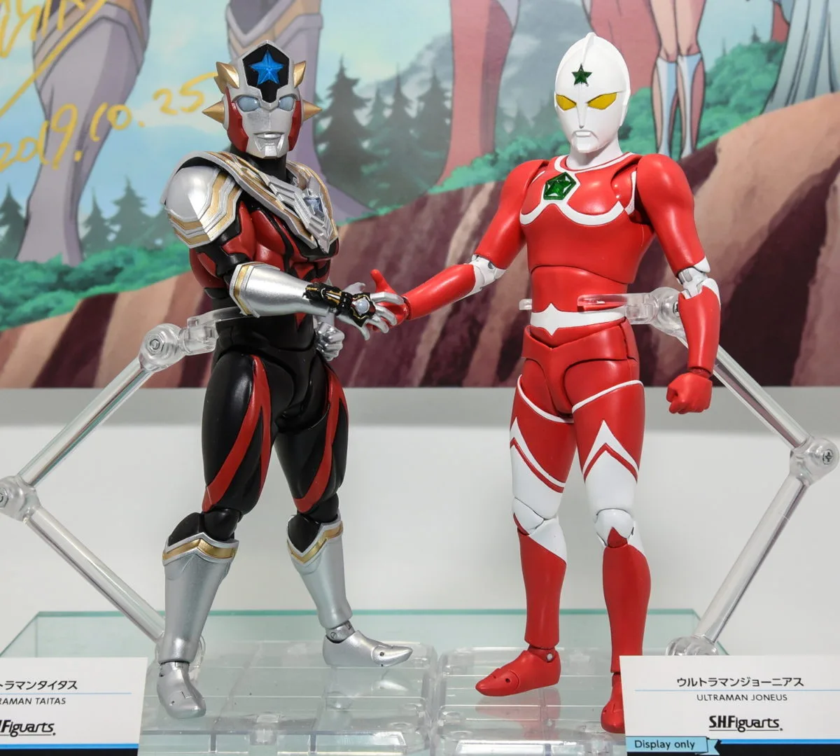 S.H.Figuarts ウルトラマンジョーニアス／参考展示
S.H.Figuarts ウルトラマンタイタス／参考展示
©円谷プロ