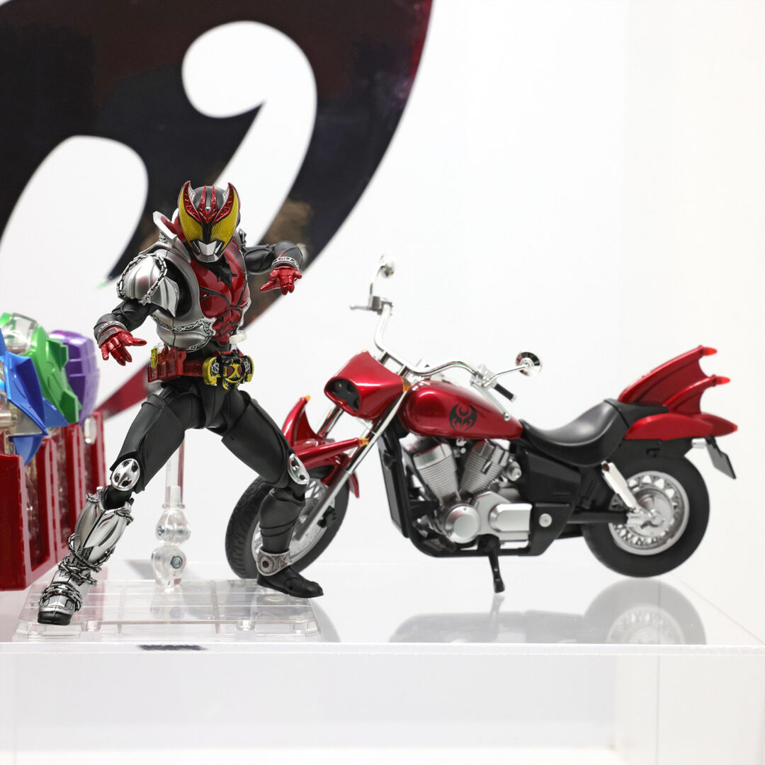 S.H.Figuarts（真骨彫製法） 仮面ライダーキバ キバフォーム　発売中
S.H.Figuarts マシンキバー オプションパーツセット　魂ウェブ商店/受注終了