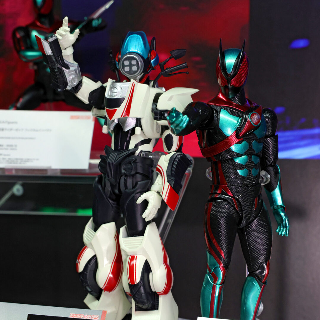 S.H.Figuarts 仮面ライダーゼッツ フィジカムインパクト　2025年12月店頭発売予定
S.H.Figuarts コードゼロイダー（ロボットモード）　参考出品