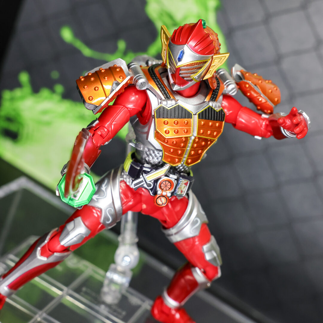S.H.Figuarts（真骨彫製法） 仮面ライダーバロン オレンジアームズ　発売中
※同シリーズ「仮面ライダー鎧武 オレンジアームズ」（別売り）とのパーツ換装例